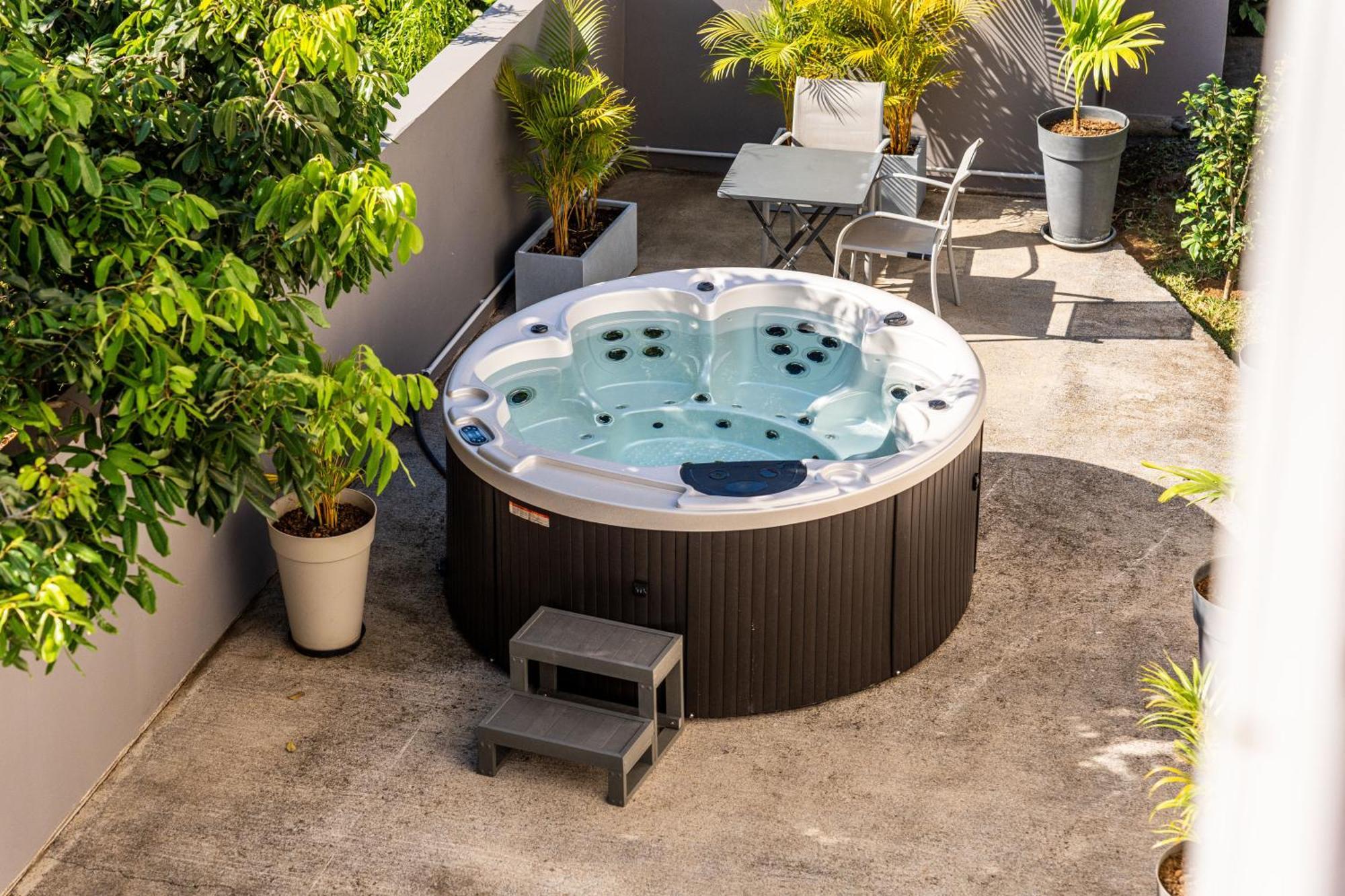 סיינט ג'וזף Villa Et Grand Jacuzzi Six Personnes, En Pleine Nature מראה חיצוני תמונה